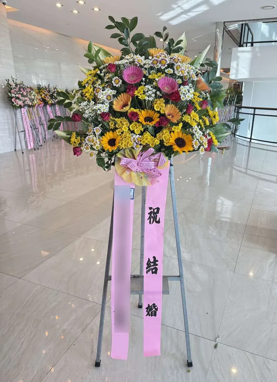김해 아이스퀘어호텔에 배송한 축하화환 실물 사진 3